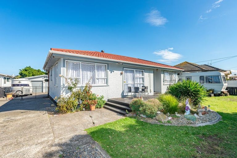 Photo of property in 51 Thatcher Street, Castlecliff, Whanganui, 4501