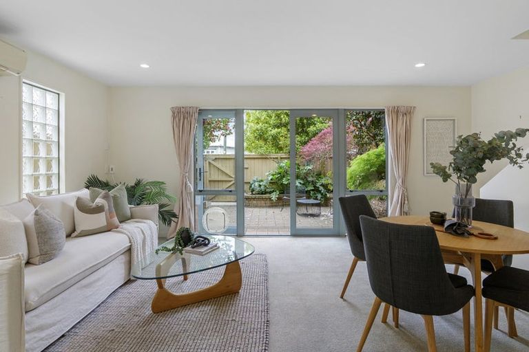 Photo of property in 2/28 Derby Street, St Albans, Christchurch, 8014