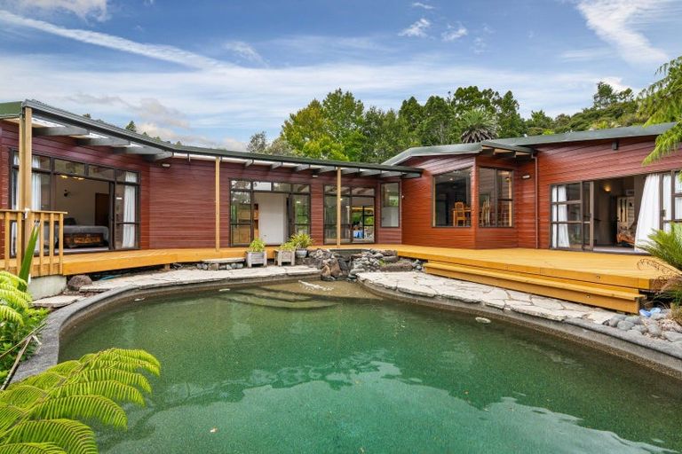 Photo of property in 78 Opanuku Road, Henderson Valley, Auckland, 0612