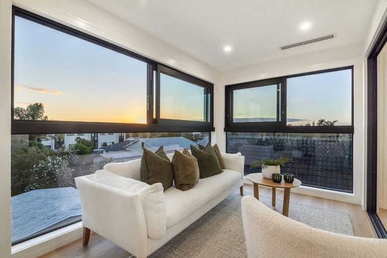 Photo of property in 16c Egremont Street, Belmont, Auckland, 0622