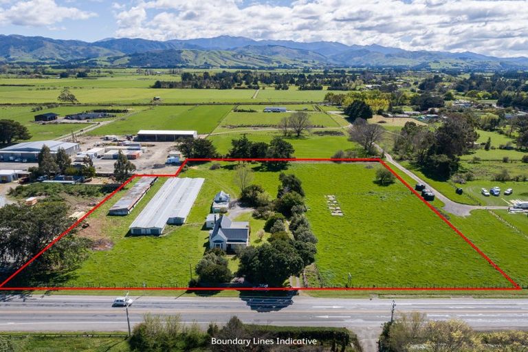 Photo of property in 3363 State Highway 2, Clareville, Carterton, 5713