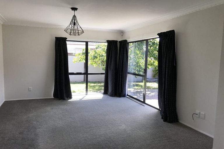 Photo of property in 21 Wentworth Avenue, Papatoetoe, Auckland, 2025