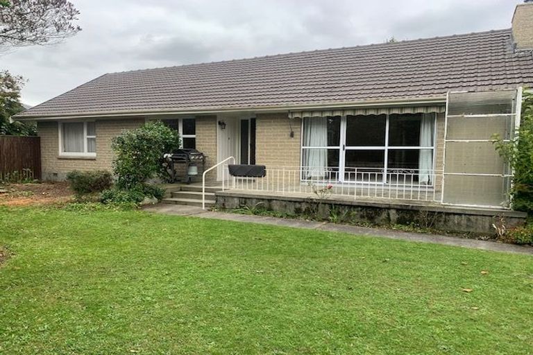 Photo of property in 14 Ambleside Drive, Burnside, Christchurch, 8053
