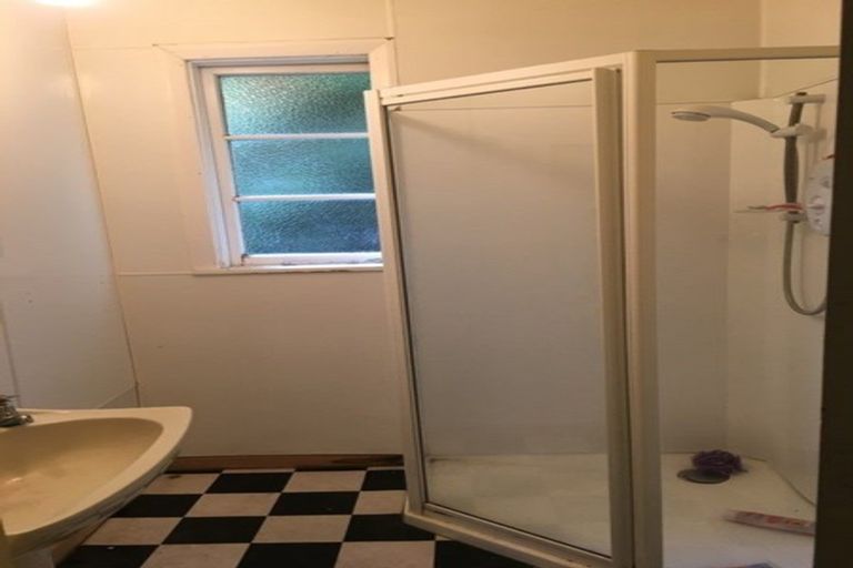 Photo of property in 43 Kirkwood Avenue, Upper Riccarton, Christchurch, 8041