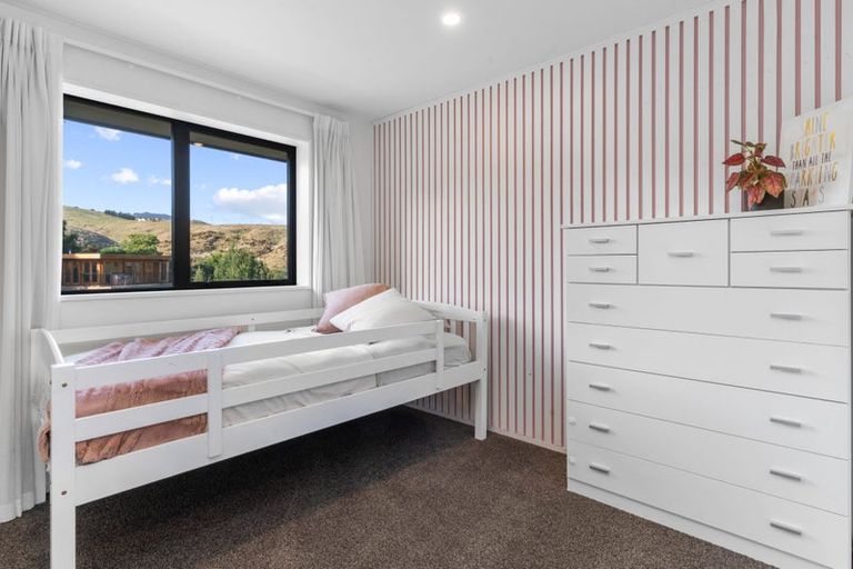 Photo of property in 14 Minsons Lane, Kennedys Bush, Christchurch, 8025