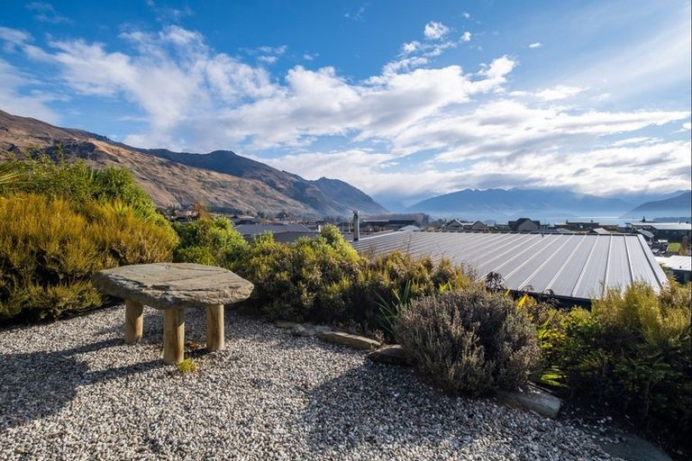 Photo of property in 30 Niger Street, Wanaka, 9305