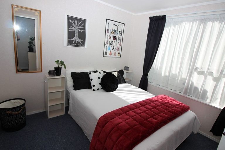 Photo of property in 123 Guy Street, Dannevirke, 4930