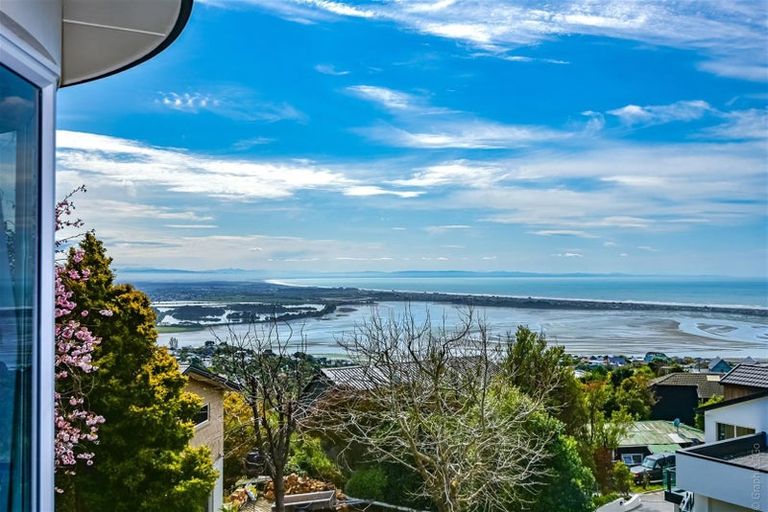 Photo of property in 220b Mount Pleasant Road, Mount Pleasant, Christchurch, 8081