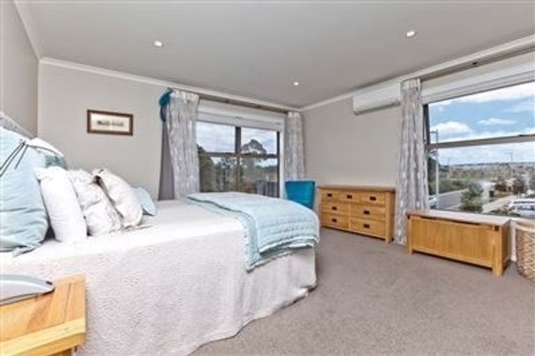 Photo of property in 46 Bomb Point Drive, Hobsonville, Auckland, 0616