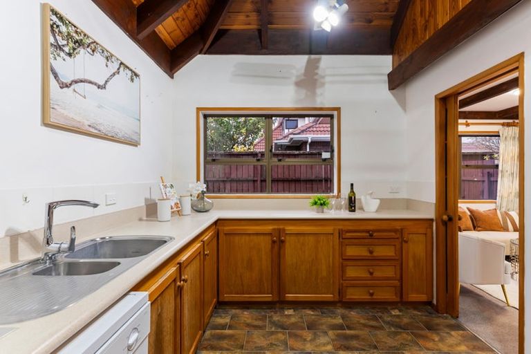 Photo of property in 46a East Coast Road, Milford, Auckland, 0620