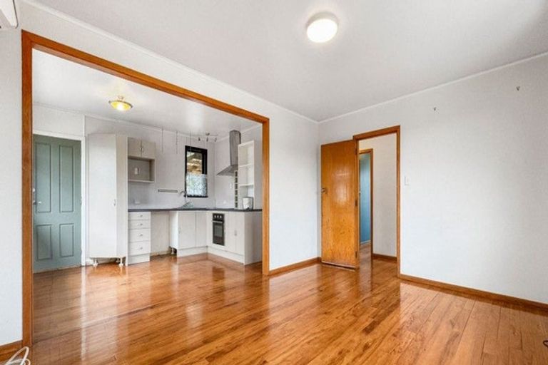 Photo of property in 16 Claymore Street, Manurewa, Auckland, 2102