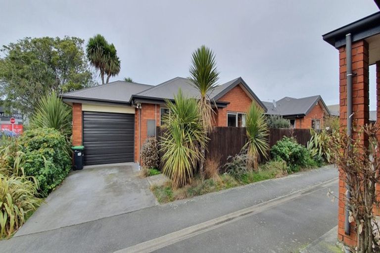 Photo of property in 17 Picton Avenue, Riccarton, Christchurch, 8011