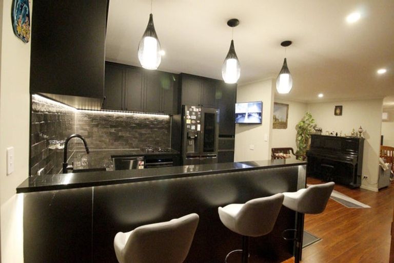 Photo of property in 78c Hyland Place, Waiuku, 2681