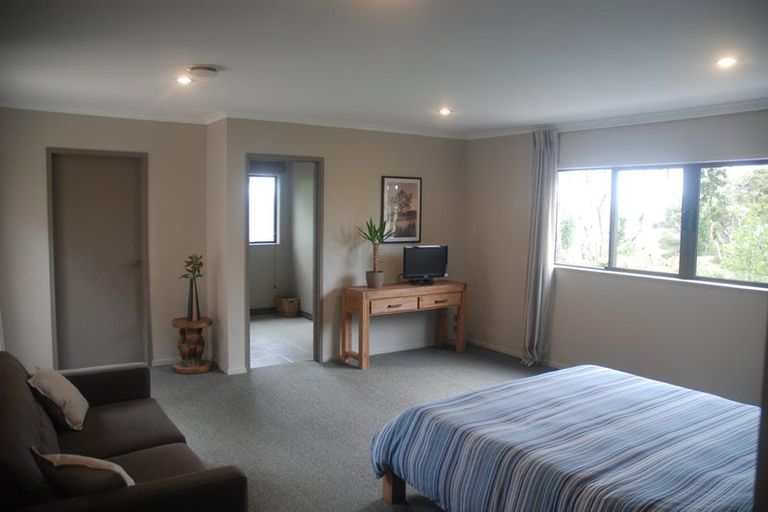 Photo of property in 45 Jonkers Road, Waitakere, Henderson, 0782