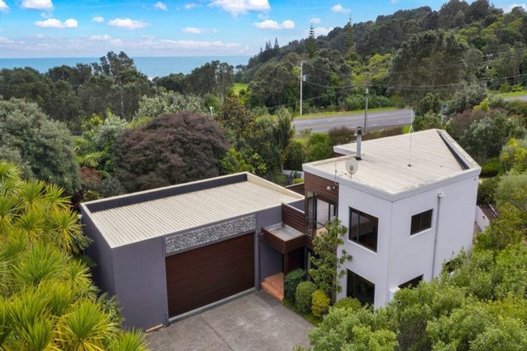 Photo of property in 2 Victoria Road, Omata, New Plymouth, 4374