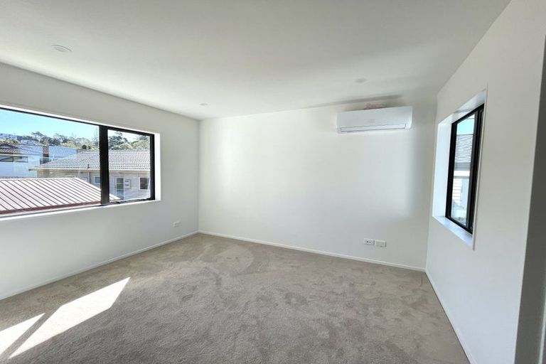 Photo of property in 26c Topliss Drive, Northcross, Auckland, 0632