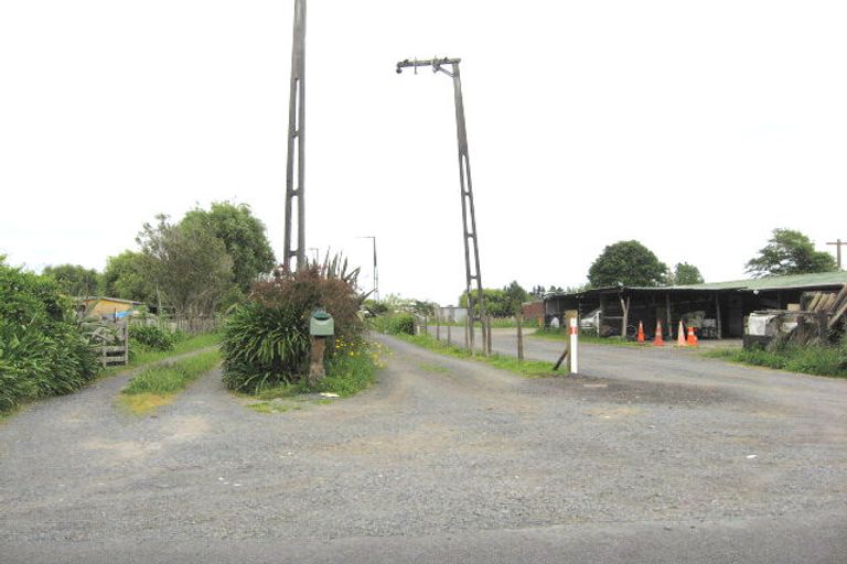 Photo of property in 187 Popes Road, Takanini, 2105