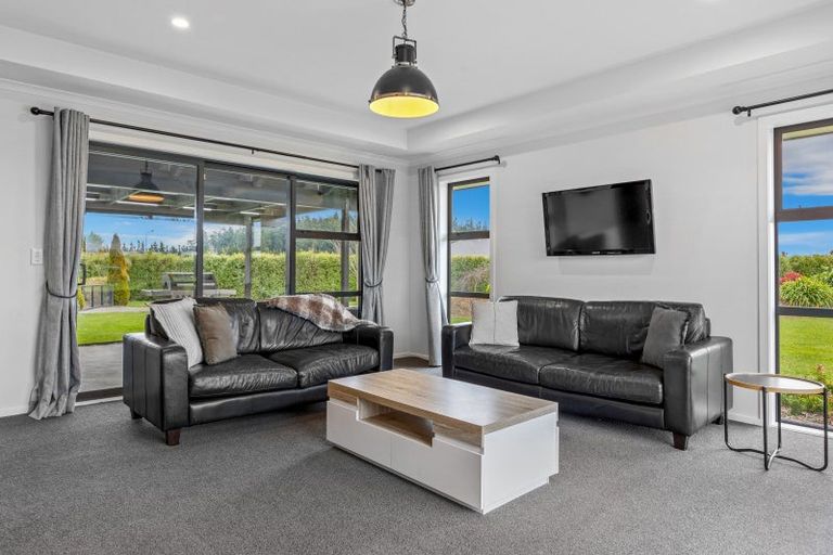 Photo of property in 28 Landsborough Drive, Darfield, 7571