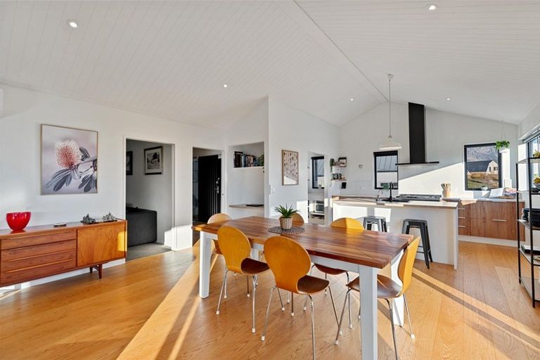 Photo of property in 2 Wanderer Lane, Jacks Point, Queenstown, 9371