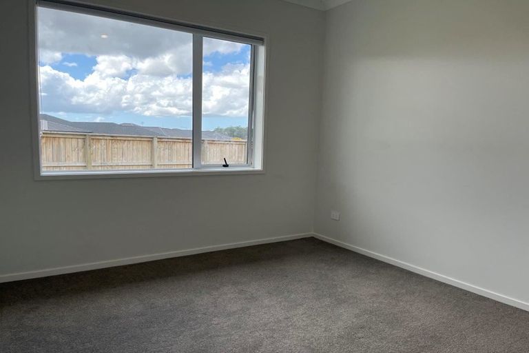 Photo of property in 28 Nellie Drive, Kumeu, 0810