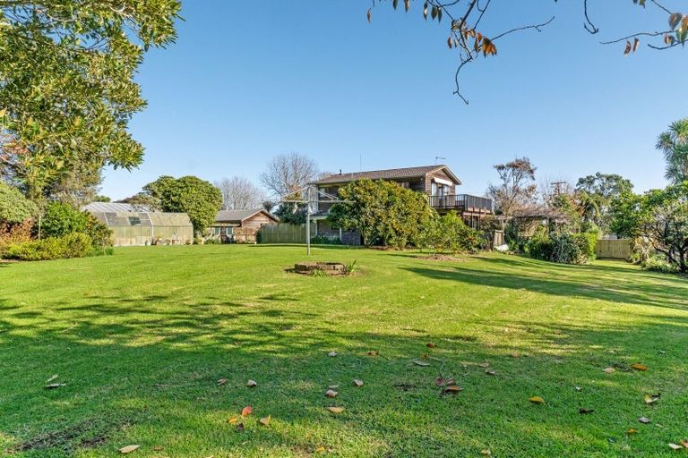 Photo of property in 27 Donnelly Street, Oakura, 4314