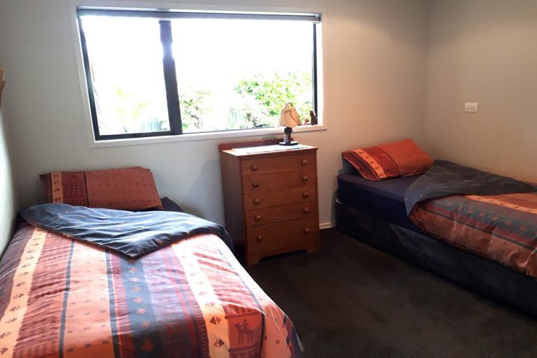 Photo of property in 25 Wells Place, Whitianga, 3510