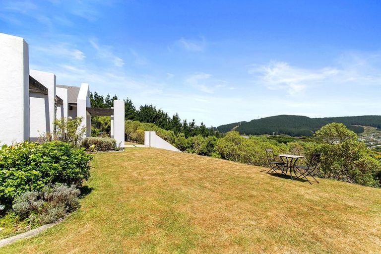 Photo of property in 40 Bing Lucas Drive, Tawa, Wellington, 5028