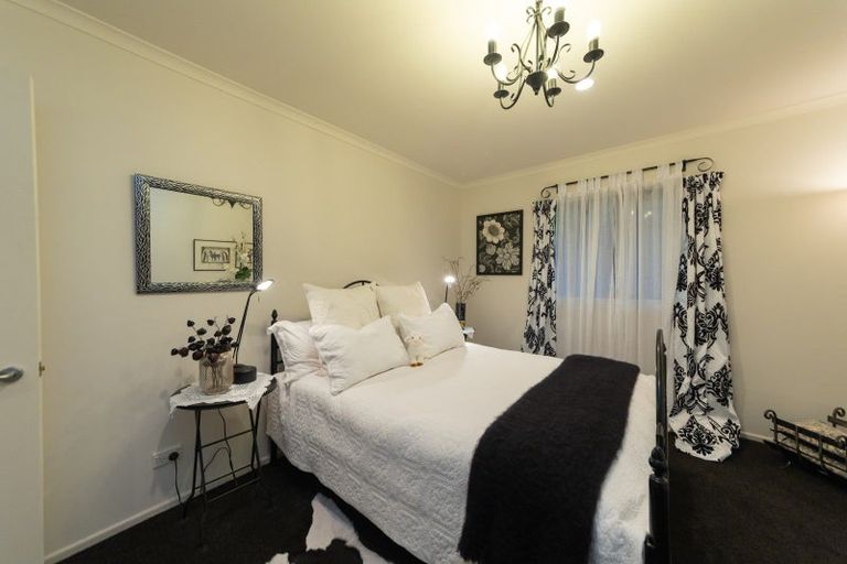 Photo of property in 86a Pahiatua Street, Hokowhitu, Palmerston North, 4410