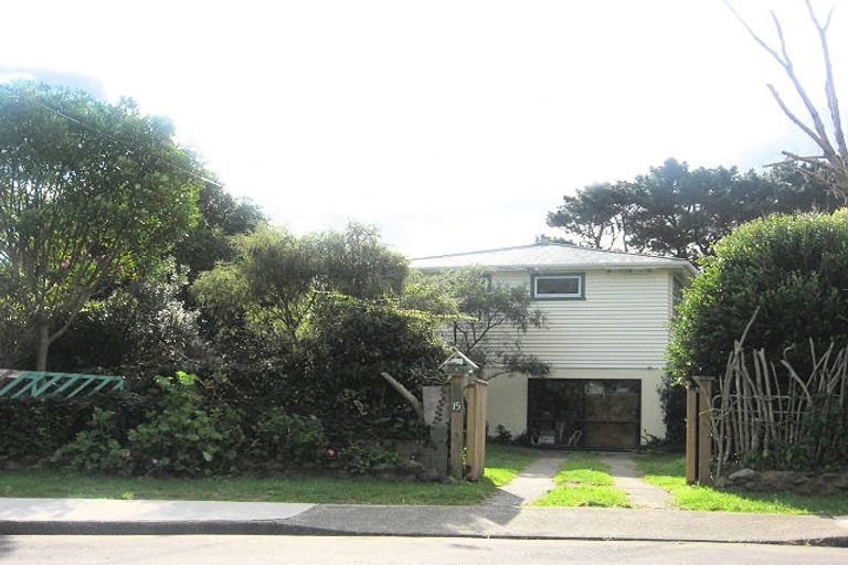Photo of property in 15 Haumia Street, Paekakariki, 5034