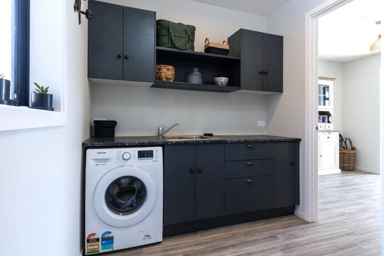 Photo of property in 21 Dry Hills Lane, Riverlands, 7274