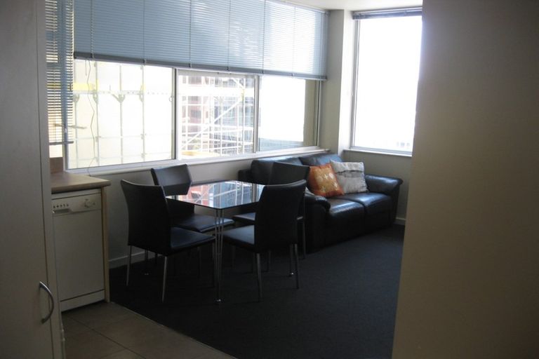 Photo of property in Terrace Tower Apartments, 4a/126 The Terrace, Wellington Central, Wellington, 6011