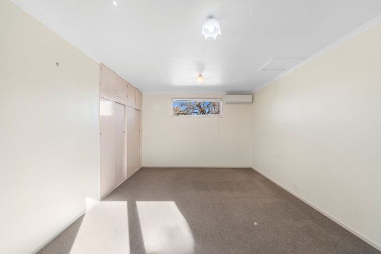 Photo of property in 42 Fovant Street, Russley, Christchurch, 8042