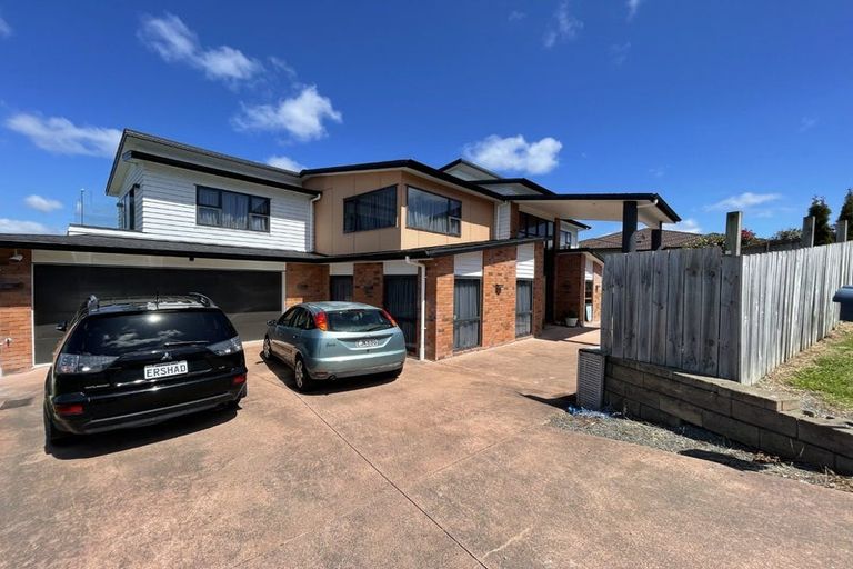 Photo of property in 3 Jammen Drive, Massey, Auckland, 0614