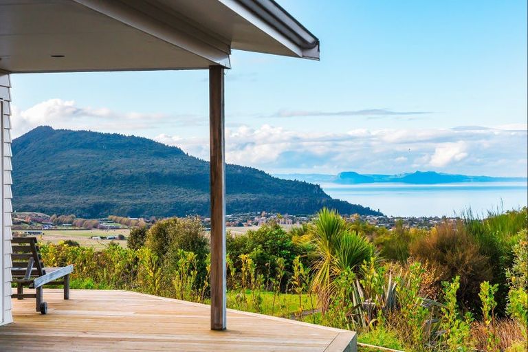 Photo of property in 11 Rangikatea Road, Omori, Turangi, 3381