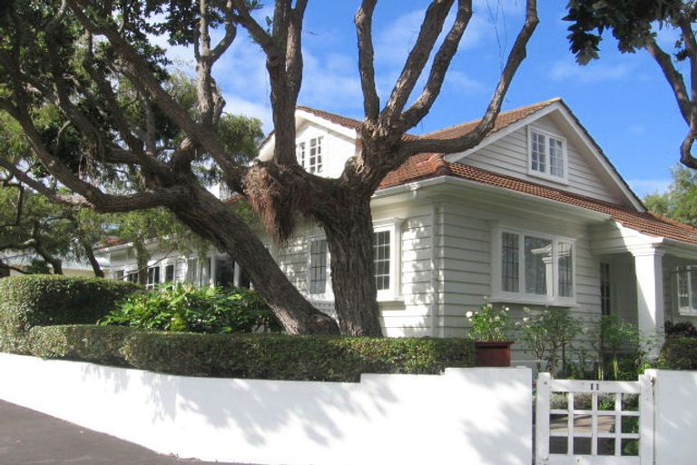 Photo of property in 11 Bentinck Avenue, Strathmore Park, Wellington, 6022