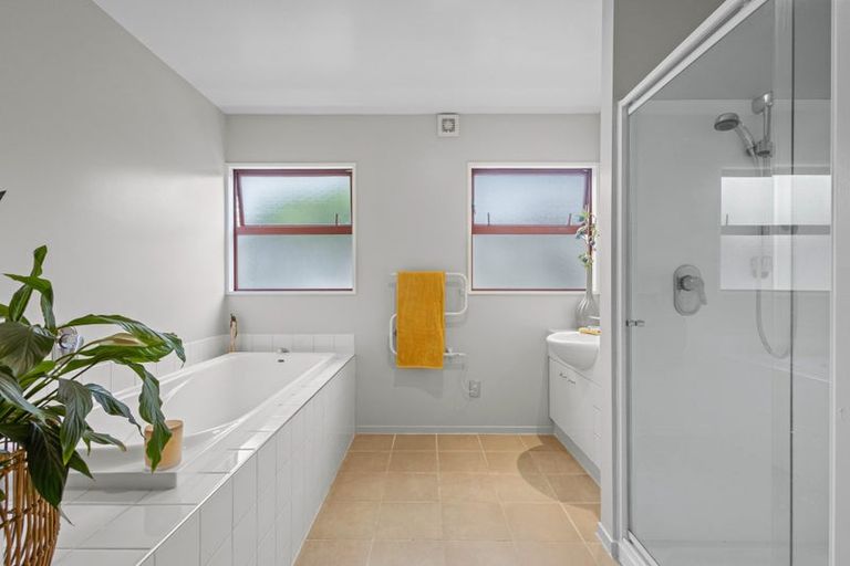 Photo of property in 11 Cordyline Place, Waimairi Beach, Christchurch, 8083