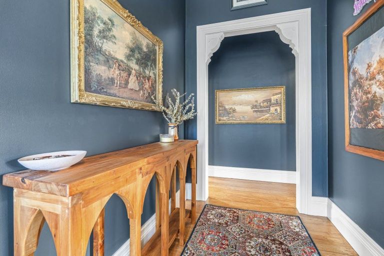 Photo of property in 18 Morley Street, New Plymouth, 4310