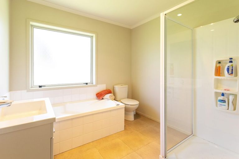 Photo of property in 48 Omana Avenue, Shelly Beach, Helensville, 0874