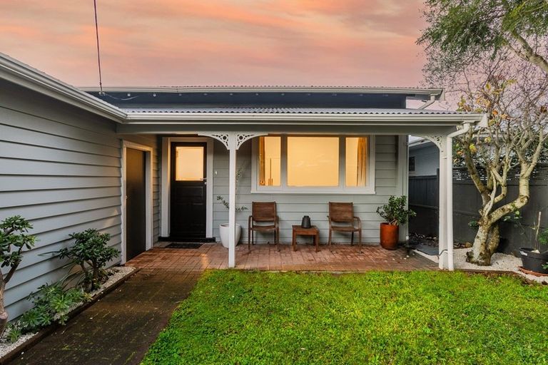 Photo of property in 47 Moa Road, Point Chevalier, Auckland, 1022