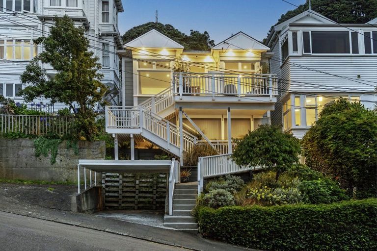 Photo of property in 4 Telford Terrace, Oriental Bay, Wellington, 6011