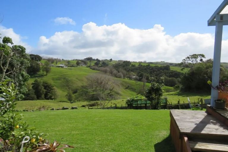 Photo of property in 113 Hurndall Street East, Maungaturoto, 0520