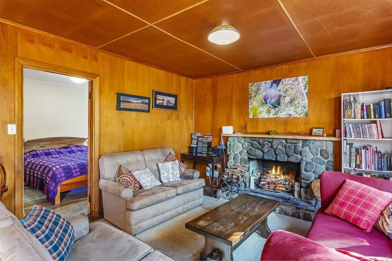 Photo of property in 13 Kauri Road, Waikanae, 5036