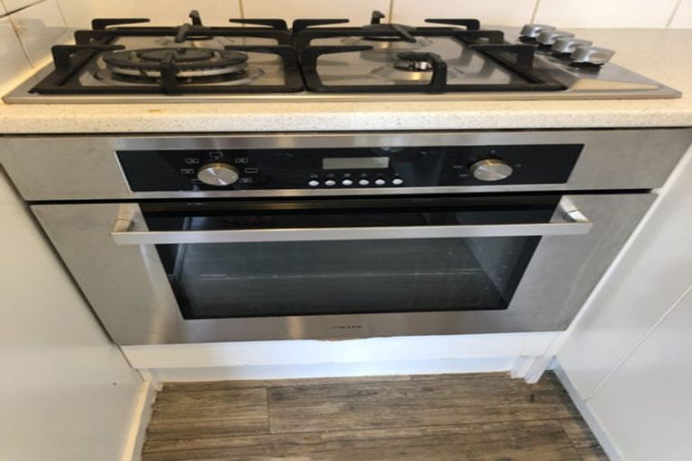 Photo of property in 2/39 Bayview Road, Bayview, Auckland, 0629