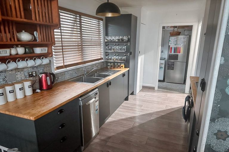 Photo of property in 56 Andrew Road, Howick, Auckland, 2010