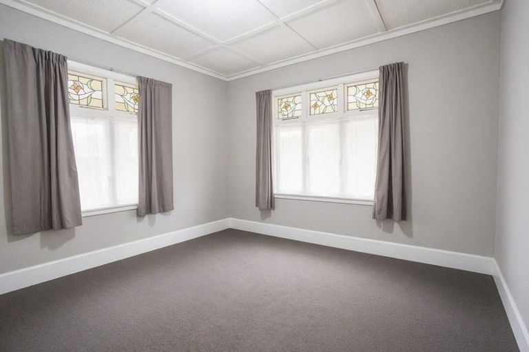 Photo of property in 92 Roy Street, Palmerston North, 4410