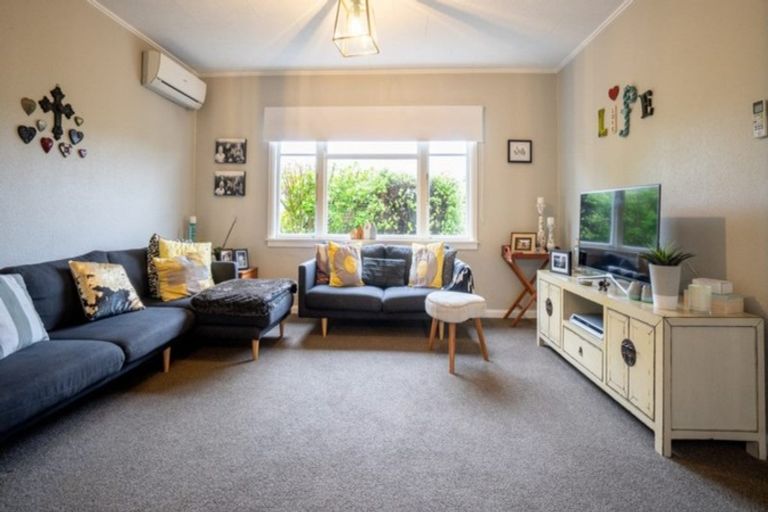 Photo of property in 19 East Street, Terrace End, Palmerston North, 4410