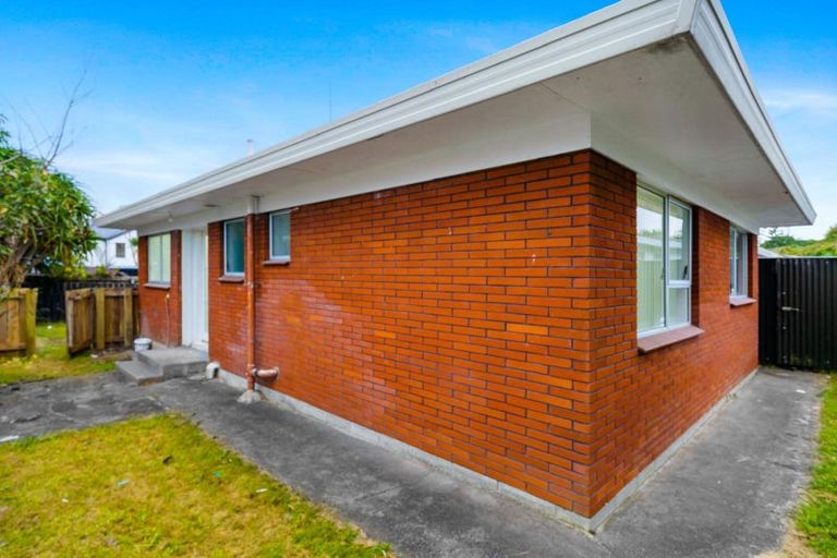 Photo of property in 2/4 Roys Road, Weymouth, Auckland, 2103