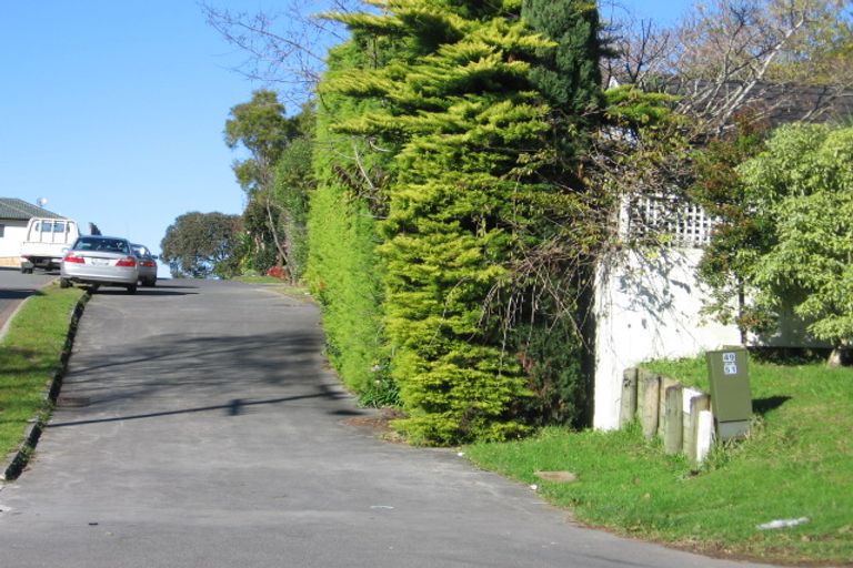 Photo of property in 1/49b Redoubt Road, Goodwood Heights, Auckland, 2105