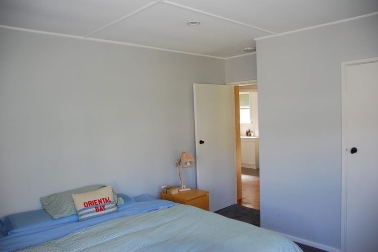 Photo of property in 11 Warwick Street, Wilton, Wellington, 6012