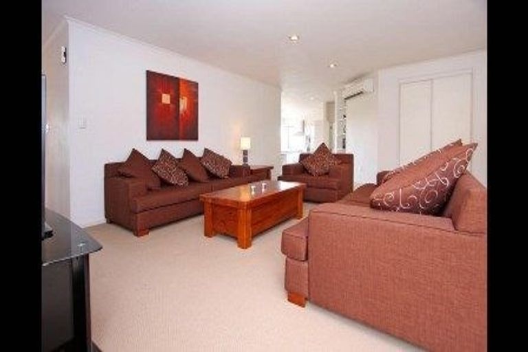 Photo of property in 19 Robina Court, Burswood, Auckland, 2013